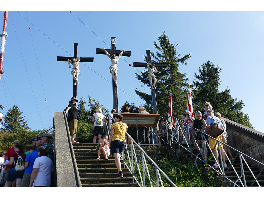 Sankt Crescentius on Tour in Ostheim und auf dem Kreuzberg (Foto: Karl-Franz Thiede)